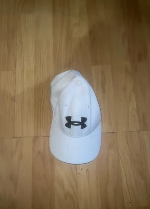 Casket Hunder 5 euro, brand: Under Armour, condition: New without tags, size: M, €5.00, €5.95 includes Buyer Protection