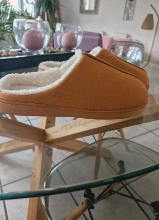 Chaussons neuf pointure 40, état: Neuf sans étiquette, taille: 40, 6,00 €, 7,00 € Protection acheteurs incluse