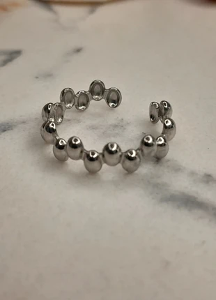 Bague petites pierres en acier inoxydable argenté, marke: LTDS, zustand: Sehr gut, größe: Größenverstellbar, 6,00 €, 7,00 € beinhaltet Vinted-Käuferschutz Pro