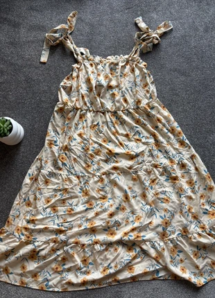 SHEIN Curve Midi Dress 4XL Beige Floral Dress Very Good Condition, brand: Shein, condition: Very good, size: 4XL / UK 32-34, £3.00, £3.85 includes Buyer Protection
