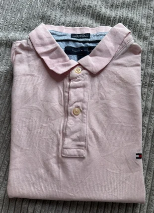 Polo tommy Hilfiger logo brodée taille L en très bon état polo 36, marca: Tommy Hilfiger, estado: Muito bom, tamanho: L, €15.00, €16.45 inclui Proteção do Comprador