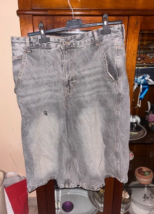 Bermuda denim Bershka uomo taglia 31 (EUR 40) effetto vintage, marque: Bershka, état: Très bon état, taille: M, 8,00 €, 9,10 € Protection acheteurs incluse