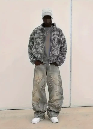 Jean large gris brodé homme M – baggy denim motifs flames, pantalon wide leg style Y2K, marque: y2k, état: Très bon état, taille: M, 55,00 €, 58,45 € Protection acheteurs (Pro) incluse