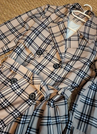 Trench à carreaux beige, marque: pas de marque, état: Neuf sans étiquette, taille: M / 38 / 10, 5,00 €, 5,95 € Protection acheteurs incluse