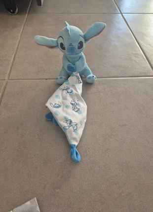 Doudou stitch neuf, marque: Stitch, état: Neuf sans étiquette, taille: Jusqu'à 1 mois / 50 cm, 5,00 €, 5,95 € Protection acheteurs incluse
