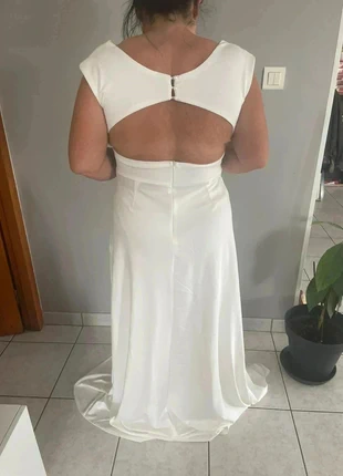 Robe Longue Soirée Cérémonie M 38 40 Décolleté Plongeant Dos Nu Blanc Satiné, staat: Nieuw zonder prijskaartje, maat: L / 40 / 12, € 20,00, € 21,70 inclusief Kopersbescherming