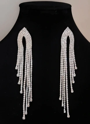 Magnifiques boucles d'oreilles pendantes strass, marque: Strass, état: Neuf avec étiquette, 8,50 €, 9,63 € Protection acheteurs incluse