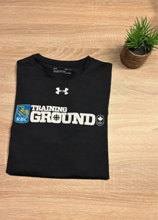 T-shirt Under Armour Training Ground noir – Taille S - 0057, marke: Under Armour, zustand: Sehr gut, größe: S, 13,60 €, 14,98 € inklusive Vinted-Käuferschutz