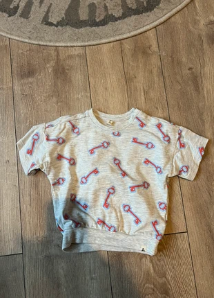 The New Chapter sweat T shirt, merk: The New Chapter, staat: Nieuw zonder prijskaartje, maat: 9-12 maanden / 74 cm, € 4,99, € 5,94 inclusief Kopersbescherming