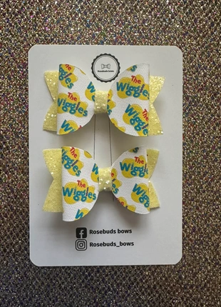 Pair of the wiggles/yellow glitter hair bow clips, brand: Clips, condition: Very good, £3.00, £3.54 includes Buyer Protection