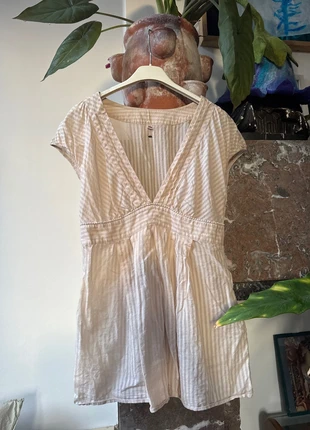 Cream blouse, marque: Uniqlo, état: Très bon état, taille: XS / 34 / 6, 18,00 €, 19,60 € Protection acheteurs incluse