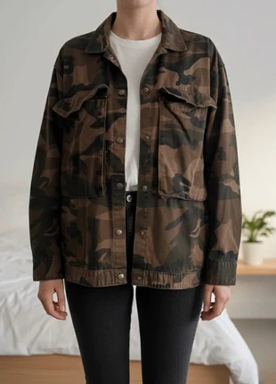 Veste chemise militaire lefties verte kaki taille L femme comme neuve, brand: Zara, condizioni: Nuovo senza cartellino, taglia: L / IT 44 / EU 40, €24.00, €25.90 include la Protezione acquisti