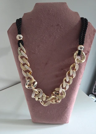 Goudkleurige ketting, merk: Trendy, staat: Heel goed, € 1,50, € 2,28 inclusief Kopersbescherming