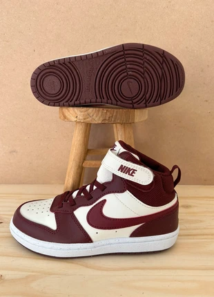 Basket Nike Court Borough Mid 2, marca: Nike, estado: Novo com etiquetas, tamanho: 31, €35.00, €37.45 inclui Proteção do Comprador