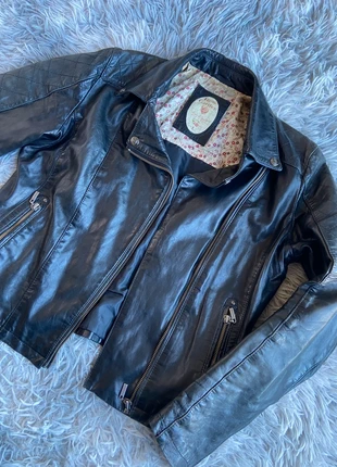 Veste en cuir jacket Rose Garden Couleur noir Taille L, marque: Rose Garden, état: Très bon état, taille: L / 40 / 12, 39,90 €, 42,60 € Protection acheteurs incluse