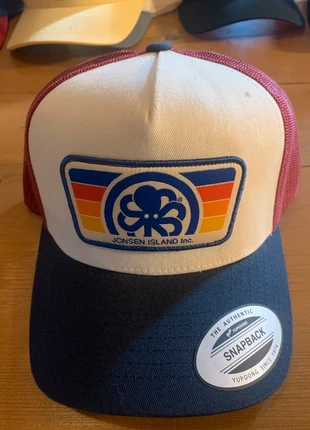 Casquette Jonsen Island, merk: Jonsen Island, staat: Heel goed, maat: Universele maat, € 25,00, € 26,95 inclusief Kopersbescherming