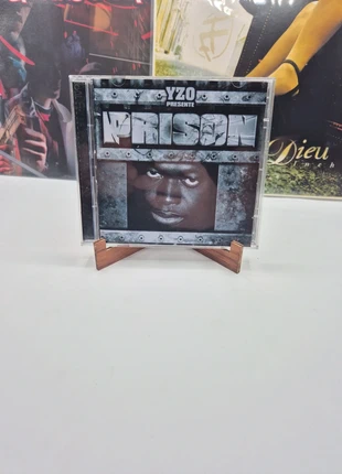 Yzo présente ( prison ) cd + dvd, estado: Muy bueno, 1,99 €, 2,79 € Protección al comprador incluida