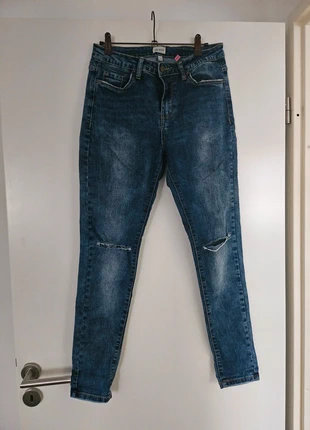 Jean troué, brand: Vs. Miss, condizioni: Ottime, taglia: M / IT 42 / EU 38, €3.00, €3.85 include la Protezione acquisti