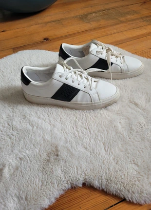 Baskets Zara, merk: Zara, staat: Heel goed, maat: 43, € 11,90, € 13,20 inclusief Kopersbescherming