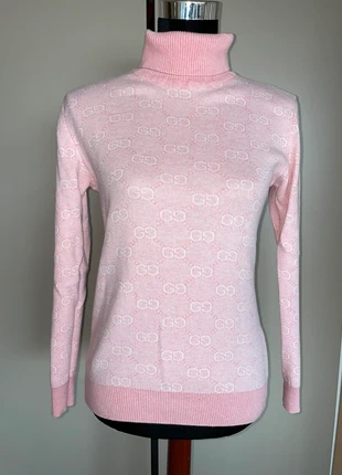 Pull Gucci rose col roulé monogramme GG – made in Italy – taille L, marke: Gucci, zustand: Sehr gut, größe: L / 40 / 12, 190,00 €, 200,20 € inklusive Vinted-Käuferschutz