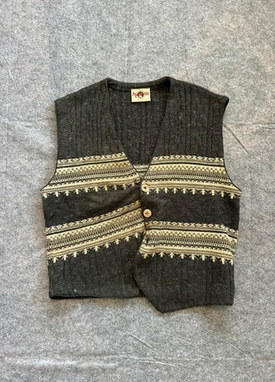 Vintage 80s-90s Grey Wool Blend Vest McKinley Brand Patterned, brand: Vintage Dressing, condizioni: Ottime, taglia: XL, €15.95, €17.45 include la Protezione acquisti