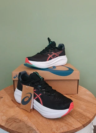 Asics Gel Nimbus 27 Maat 44, merk: Asics, staat: Nieuw zonder prijskaartje, maat: 44, € 109,95, € 116,15 inclusief Kopersbescherming