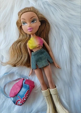 Bratz doll Yasmin Pampered Pupz, brand: Bratz, condizioni: Ottime, taglia: Taglia unica, €14.00, €15.40 include la Protezione acquisti