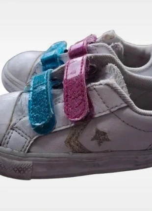 Sapatilhas brancas tamanho 21 Converse, marca: Converse, estado: Satisfatório, tamanho: 21, €2.90, €3.75 inclui Proteção do Comprador