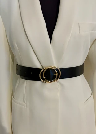 Superbe ceinture noire cuir PU, marque: Boutique indépendante, état: Très bon état, taille: 90 cm, 10,00 €, 11,20 € Protection acheteurs incluse