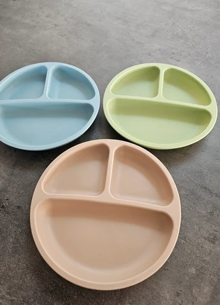 Assiettes ventouses 3 compartiments, brand: Rien, condizioni: Buone, taglia: 9-12 mesi / 74 cm, €2.50, €3.33 include la Protezione acquisti