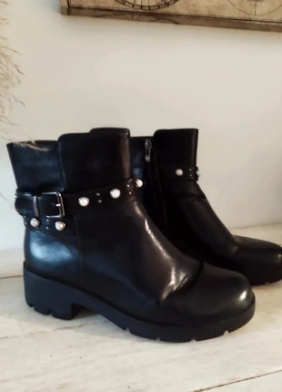 Bottines T 38 🌺, marque: stand privé, état: Très bon état, taille: 38, 10,00 €, 11,20 € Protection acheteurs incluse