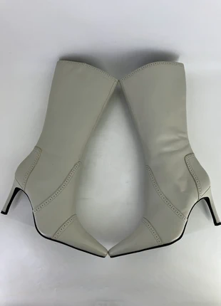 Bota piel media caña tacón fino y punta 1TO3 00s, merk: Vintage Dressing, staat: Heel goed, maat: 38, € 80,00, € 84,70 inclusief Kopersbescherming