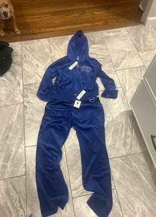 Ladies juicy couture large track suit, brand: Juicy Couture, condition: New with tags, size: L / US 12-14, $25.00, $26.95 includes Buyer Protection