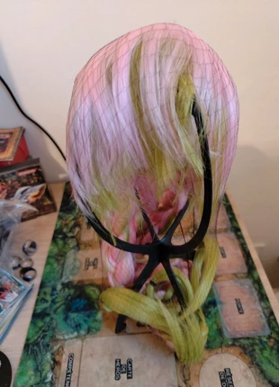 Wig Mitsuri, marke: Demon Slayer, zustand: Sehr gut, größe: Einheitsgröße, 12,00 €, 13,30 € inklusive Vinted-Käuferschutz