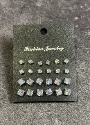 Lot 3 – Boucles d’oreilles carrées diamantées, marque: pas de marque, état: Très bon état, 10,00 €, 11,20 € Protection acheteurs incluse