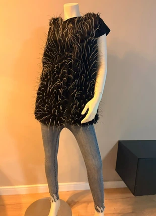 Zwart bont vest, merk: Outfit, staat: Heel goed, maat: M / 38 / 10, € 10,00, € 11,20 inclusief Kopersbescherming