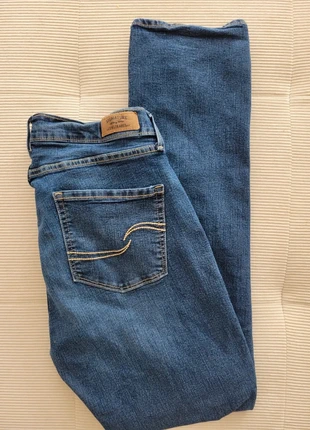 Jean Levi’s Signature – Coupe Curvy Straight Taille W30 L32 – Très bon état, brand: Levi's, condition: Very good, size: L / 40 / 12, €11.00, €12.25 includes Buyer Protection Pro