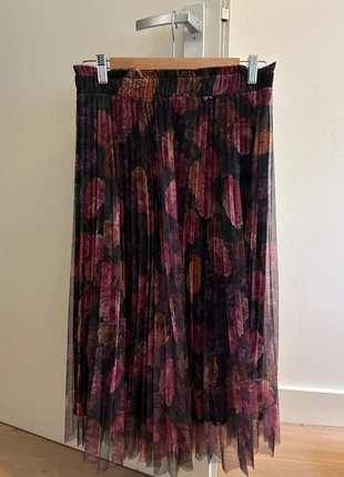 Mooi jurk van Stradivarius, merk: Stradivarius, staat: Heel goed, maat: L / 40 / 12, € 10,00, € 11,20 inclusief Kopersbescherming