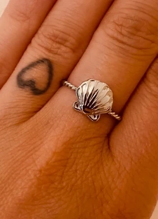 Bague fine minimaliste argenté coquillage ajustable en acier inoxydable, marke: Tendance, zustand: Sehr gut, größe: Größenverstellbar, 9,00 €, 10,15 € beinhaltet Vinted-Käuferschutz Pro