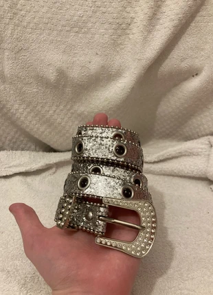 Ceinture y2k argenté taille 105cm, brand: y2k, condizioni: Ottime, taglia: 105 cm, €6.00, €7.00 include la Protezione acquisti