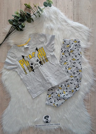 Pyjama t-shirt pantalon pikachu gris jaune, marque: Pokémon, état: Très bon état, taille: 6 ans / 116 cm, 5,00 €, 5,95 € Protection acheteurs incluse