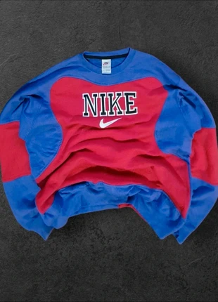 Sweatshirt Nike Roxo/Vermelho Tamanho L - Y2K Vintage EUA Retro Boxy Baggy, marca: Nike, estado: Novo sem etiquetas, tamanho: L, €32.90, €35.25 inclui Proteção do Comprador
