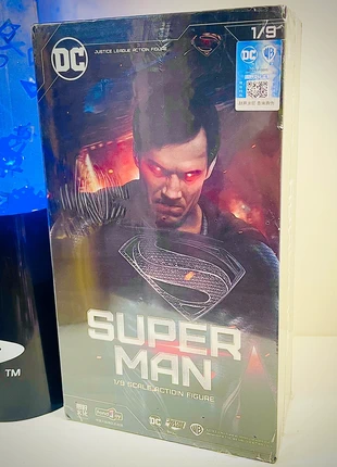 Superman Justice League, merk: POPMART, staat: Heel goed, maat: Prematuur, tot 44 cm, € 39,50, € 42,18 inclusief Kopersbescherming Pro