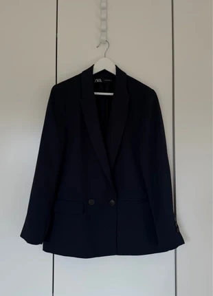 Donkerblauwe blazer Zara, merk: Zara, staat: Heel goed, maat: M / 38 / 10, € 18,00, € 19,60 inclusief Kopersbescherming