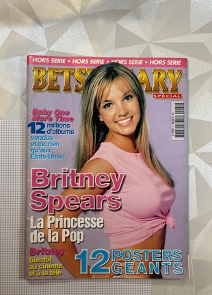 Betsy&gary hors séries spécial Britney Spears complet, marque: betsy&gary, état: Comme neuf, 10,00 €, 11,20 € Protection acheteurs incluse
