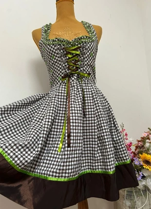 Robe dirndl marron et verte à carreaux et fleurs Fuchs T36, brand: Fuchs, condizioni: Buone, taglia: S / IT 40 / EU 36, €10.00, €11.20 include la Protezione acquisti Pro