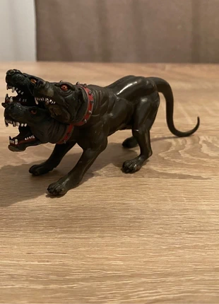 Driekoppige hond Harry Potter, merk: Harry Potter, staat: Heel goed, maat: Universeel, € 2,00, € 2,80 inclusief Kopersbescherming