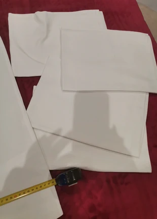 Lote 4 Fronhas brancas com riscas., marca: Bom, estado: Muito bom, tamanho: 50 x 66 cm, €5.00, €5.95 inclui Proteção do Comprador