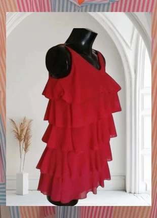 Blusa con volantes talla S Boutique parisienne, brand: Boutique Parisienne, condizioni: Ottime, taglia: S / IT 40 / EU 36, €12.00, €13.30 include la Protezione acquisti