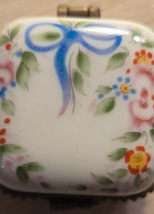 Pilulier, boite porcelaine - Collection, brand: Collection, condition: Very good, €5.00, €5.95 includes Buyer Protection